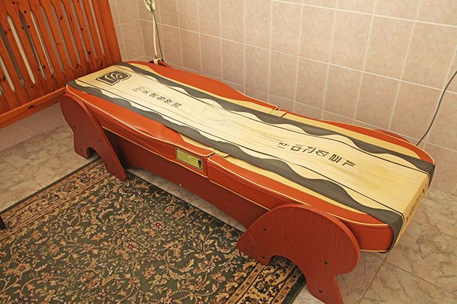 Массажная кровать